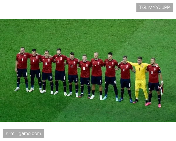 丹麦队强势晋级世界杯16强，团队精神焕发状态回暖