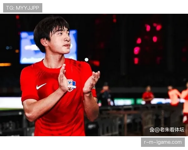 毕巴青训硕果累累，新星闪耀足坛引关注