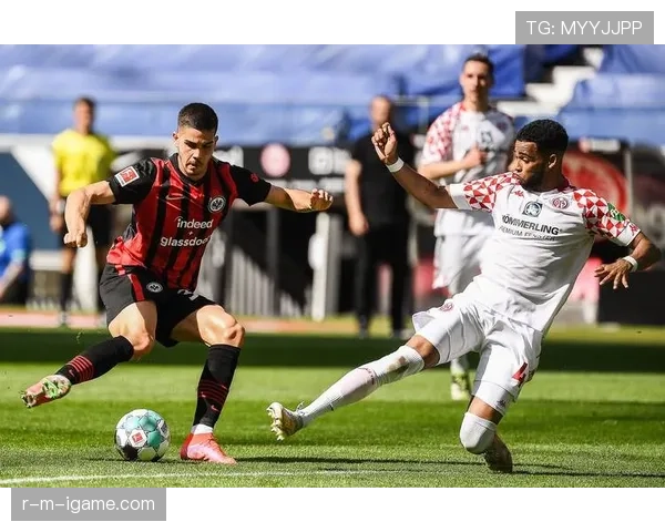 美因茨全力备战新赛季，整体实力稳步提升剑指逆袭