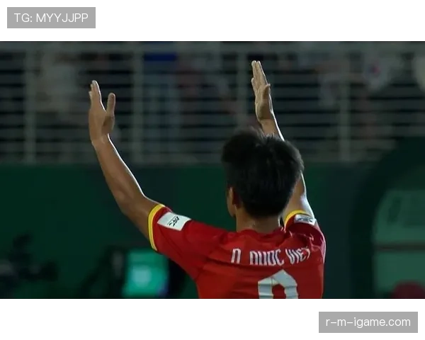 越南队主场迎战劲旅，美亭球场见证顽强斗志