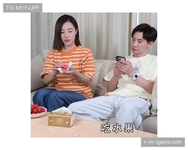 刘璇又发生活照，睡裤拎大牌包那张把我笑死了，这反差也太会演